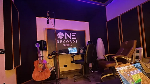 Studio 4